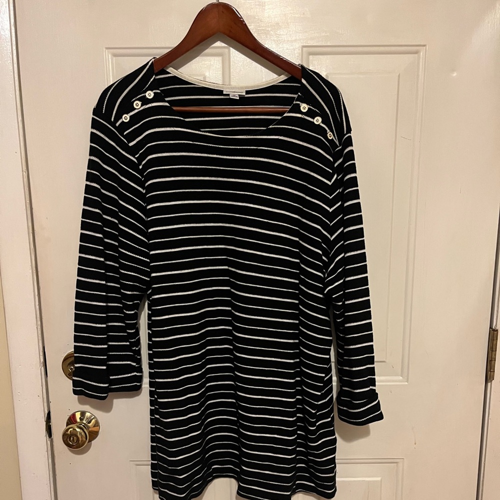 Woman’s shirt 2xl
